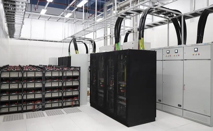 What are the advantages of communication inverter cabinets?